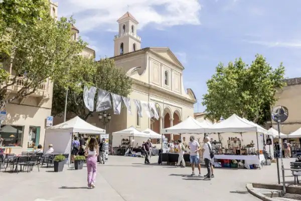 Market de Fotografía en el Festival Internacional de Fotografía Analógica Contemporánea Revela't 2023.